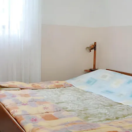 Charming In With Private Garden - 28 M² Kampor