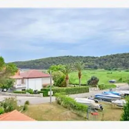 아파트 Charming In With Private Garden 28 M² *