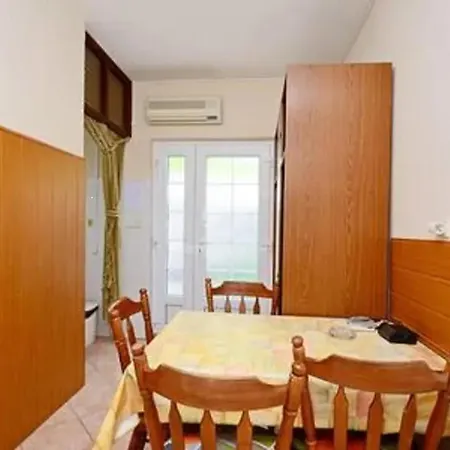 Charming In With Private Garden 28 M² * Kampor