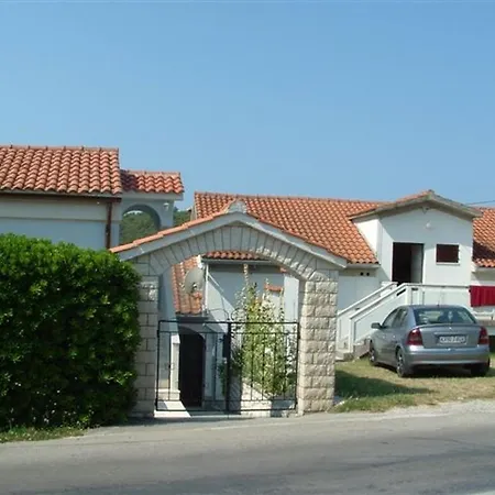 Charming In With Private Garden - 28 M² Kampor