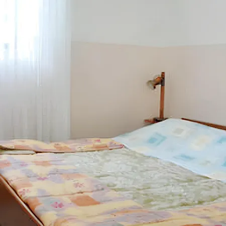 Charming In With Private Garden - 28 M² Kampor